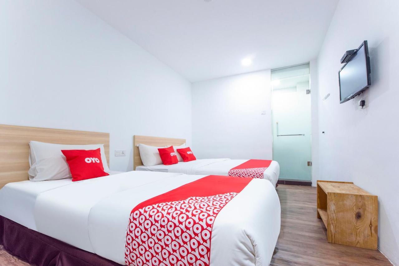Oyo 90403 North City Hotel 新山 外观 照片