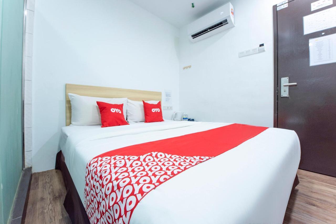 Oyo 90403 North City Hotel 新山 外观 照片